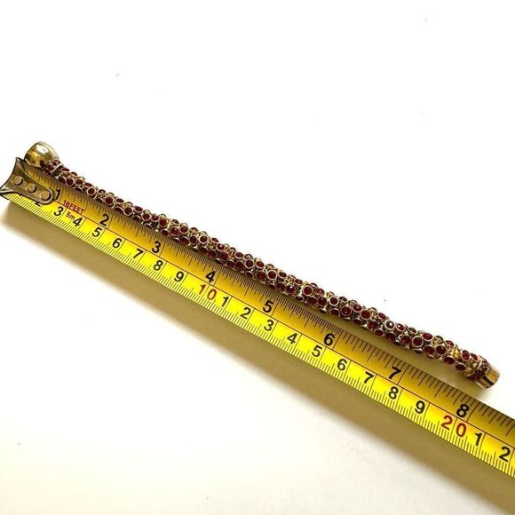 Red and gold tone round magnetic bracelet - Picture 6 of 8